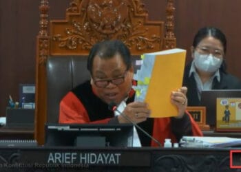 Suasana di Kompleks Parlemen Senayan saat anggota DPR bersiap melakukan rapat atau fit and proper test calon hakim MK—ilustrasi dari kegiatan serupa. (Sumber: kumparanNEWS)