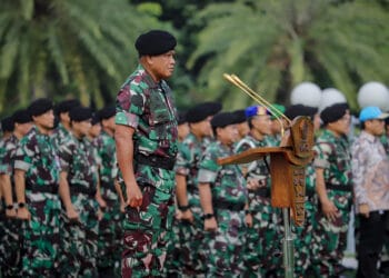 Panglima TNI menunjuk Letjen TNI Muhammad Saleh Mustafa sebagai Wakil Kepala Staf Angkatan Darat (Wakasad). Sejumlah jabatan strategis sebelumnya melekat pada karier panjang lulusan Kopassus ini. Foto: Jamal Ramadhan/kumparan