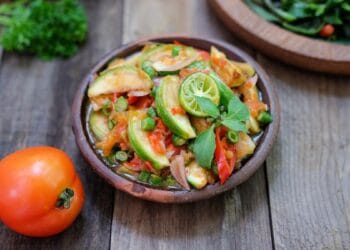 by abimanyu_studio (Shutterstock) by abimanyu_studio (Shutterstock)