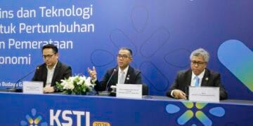 Konvensi KSTI 2025 di Bandung menyatukan lebih dari 2.000 peneliti, rektor, dan pelaku industri untuk memformulasikan roadmap riset dan inovasi nasional sebagai tonggak perjuangan menuju Indonesia Emas 2045. Dok. KSTI 2025