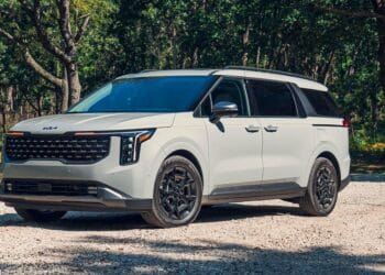 Tampilan Kia Carnival 2025 dengan desain modern dan fitur kenyamanan terbaru.