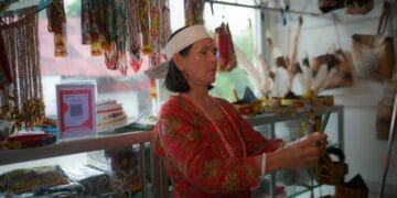 Telkom memperkuat peran sebagai mitra UMKM lewat digitalisasi, pelatihan AI, portal UMKdigital.id, serta program packaging dan halal di momen HUT ke-80 RI, mendukung UMKM untuk naik kelas dan go digital.