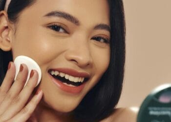 Ilustrasi beberapa pilihan compact powder tahan lama. (Sumber: beautynesia.id)