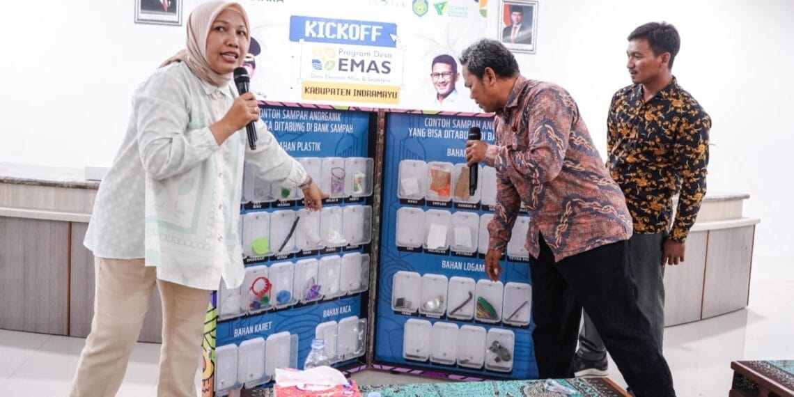 Program Desa Emas di Indramayu yang dipromotori Sandiaga Uno beri pelatihan UMKM mangga dan kerupuk agar berkualitas dan bisa go internasional—dengan harapan membuka lapangan kerja dan menguatkan ekonomi lokal.