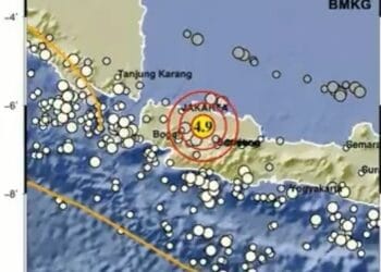 Gempa berkekuatan 4,9 M terjadi di Kabupaten Bekasi pada Rabu malam, getarannya terasa hingga Jakarta, Depok, dan Tangerang Selatan—BMKG mencatat pusat gempa dangkal menyeramkan.