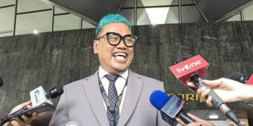 Uya Kuya menyampaikan permintaan maaf melalui video di media sosial. Momen ini mencerminkan keseriusannya meminta kesempatan kembali sebagai wakil rakyat yang lebih baik. (Sumber: Antara)