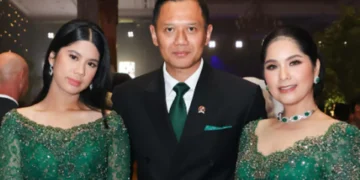 Annisa Pohan batal hadir di upacara kemerdekaan di Istana Negara karena memilih mendampingi putrinya, Aira, yang berulang tahun ke-17 tepat pada 17 Agustus. Simak alasannya di sini.