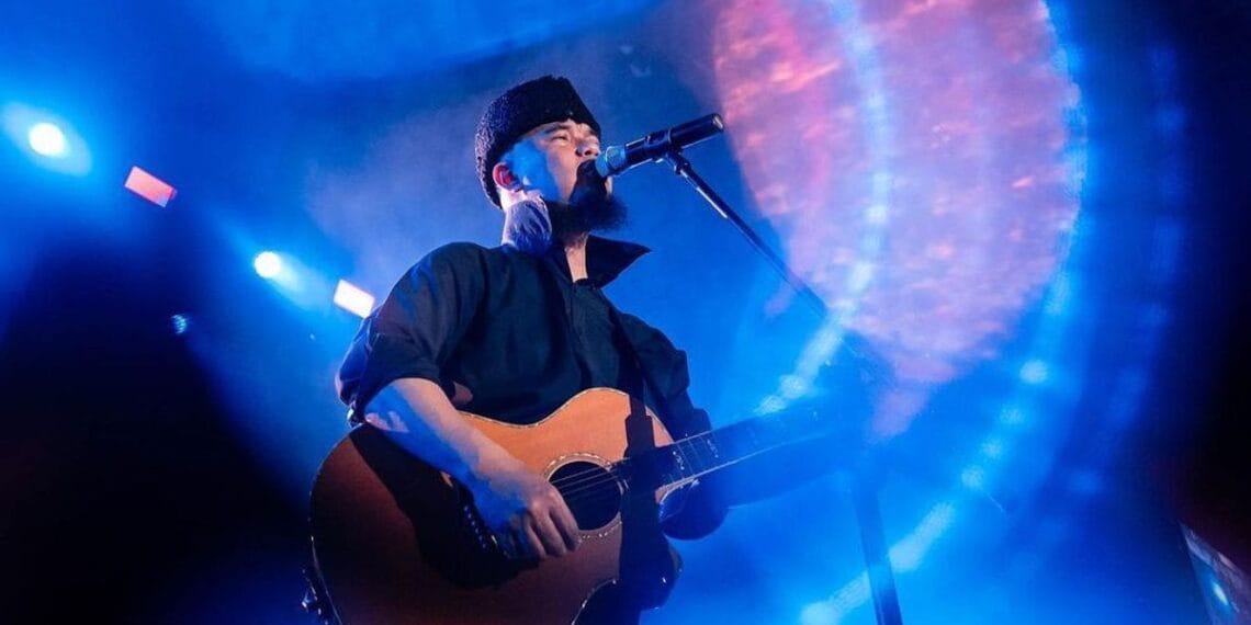 Ahmad Dhani menanggapi pernyataan Ariel NOAH bahwa penyanyi tak perlu urus royalti langsung—Dhani menekankan bahwa penyanyi tetap punya tanggung jawab moral untuk memastikan nasib komposer tidak terlunta. (Sumber: Era.id)