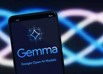 Google hadirkan model AI ringan Gemma 3n yang bisa berjalan di HP dengan RAM 2 GB tanpa koneksi internet. Pas buat main AI offline, hemat data, dan tetap privasi.