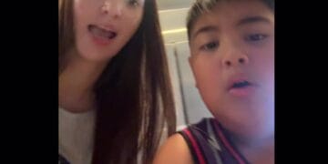 Nia Ramadhani tampak asyik memperagakan momen memasak dengan gaya santai dan spontan dalam vlog terbarunya. Foto diambil dari unggahan TikTok