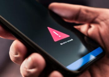 Masih ragu mau ganti HP? Coba cek 6 tanda ini dulu: mulai dari performa lemot, aplikasi ngadat, baterai cepat drop, memori padat, nggak bisa update, hingga biaya servis tinggi—bikin keputusan belinya lebih bijak. Sumber: DrOwl