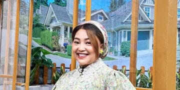 Mpok Alpa semasa aktif berkarya, terlihat penuh semangat dalam sebuah acara komedi. Sumber: Instagram/Nina_mpokalpa (diakses via Brilio)