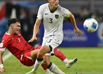 Timnas Indonesia tampil dominan namun gagal membobol gawang Lebanon dalam laga uji coba FIFA Matchday di Surabaya, berakhir imbang 0-0. Pelatih Kluivert soroti penyelesaian akhir. Foto: Merdeka.com