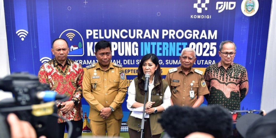 Pemerintah mendorong program Kampung Internet sebagai strategi untuk memperluas akses broadband hingga ke pelosok desa. (Sumber: ANTARA)