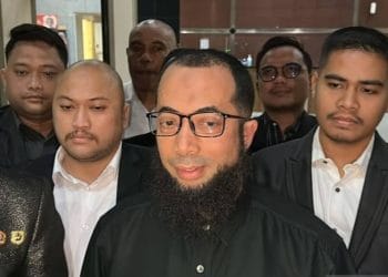 KPK mendalami dugaan permintaan uang percepatan kepada Ustaz Khalid Basalamah oleh oknum Kementerian Agama terkait kuota haji khusus 2024, termasuk pengembalian dana dalam mata uang asing. Foto: Antara