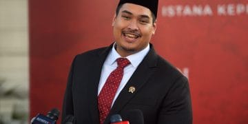 Sosok yang disebut kuat menjadi pengganti Menpora Dito Ariotedjo dikabarkan sedang berada di luar kota sehingga belum bisa dilantik—ilustrasi Menpora baru. (Sumber: ANTARA via The Jakarta Post)