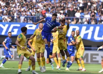 Pemain Persib Bandung bersiap menghadapi Lion City Sailors di Liga Champions Asia 2. (Sumber: Persib.co.id/Barly Isham)