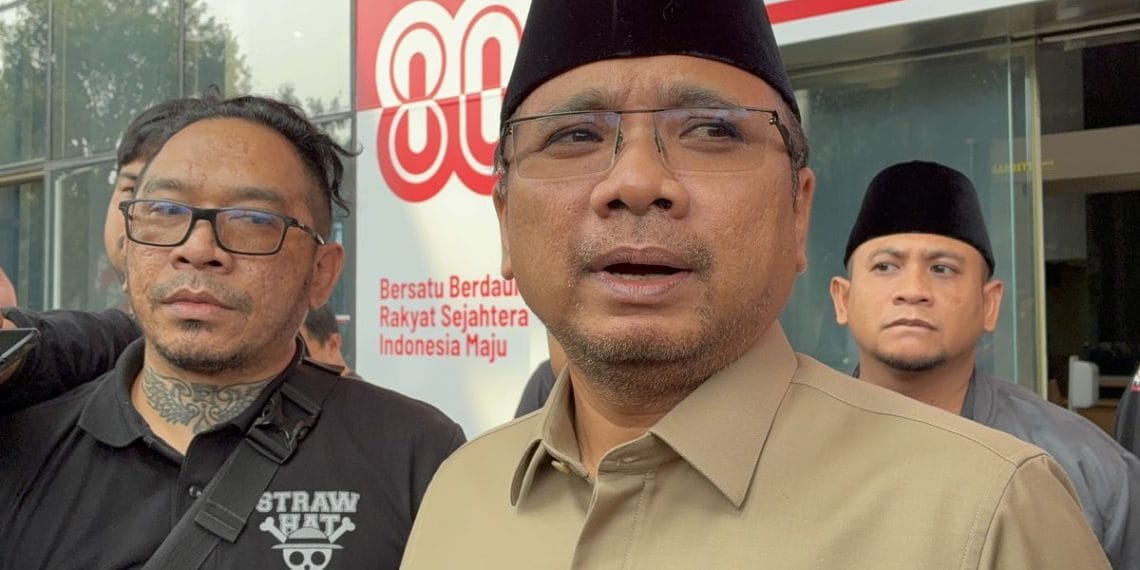 KPK menyelidiki apakah ada pertemuan antara eks bendahara Amphuri dan mantan Menag Yaqut Cholil terkait pembagian kuota haji tambahan. Fokus pada SK dan waktu pertemuan. (Sumber: KOMPAS.com/HARYANTI PUSPA SARI)