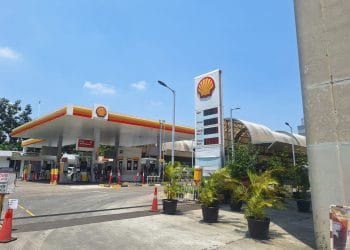Shell Indonesia akan melepas seluruh jaringan SPBU miliknya pada tahun 2026 ke konsorsium baru. Pelumas Shell tetap dipasarkan, sementara merek SPBU masih digunakan lewat lisensi. (Sumber: KOMPAS.com/ SHINTA DWI AYU)