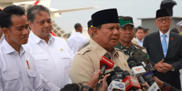 Presiden menginstruksikan pengetatan pengawasan program makan bergizi gratis setelah ribuan warga keracunan – simak langkah lengkapnya. (Sumber: Youtube Sekretariat Presiden)
