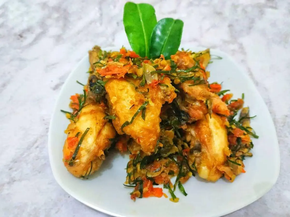 Resep Ayam Kukus Pedas Daun Jeruk, Menu Diet Sehat Tanpa Minyak