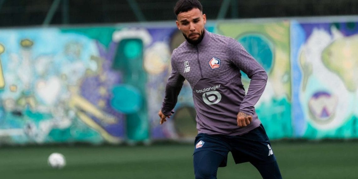 Calvin Verdonk jalani debut bersama Lille di Ligue 1 saat melawan RC Lens. Simak detail statistik, rating, hingga jalannya pertandingan penuh dramatis. (Sumber: goal.com)