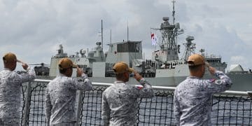 Kapal perang Australia dan Kanada melintas di Selat Taiwan, memicu keprihatinan China yang menyebut aksi tersebut provokatif. Australia menegaskan transisi dilakukan sesuai hukum internasional.