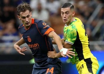 Jay Idzes tampil penuh dalam kekalahan Sassuolo 1-2 dari Inter Milan dan mendapatkan rapor 6,6 dari SofaScore. Berikut catatan performanya di pertahanan dan beberapa momen kunci. (Sumber: Getty Images / Marco Luzzani)