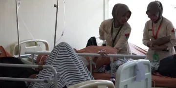 Beberapa santri yang sedang dirawat intensif di RS Bhayangkara Brimob Kota Depok pasca-dugaan keracunan makanan. (Dokumen RS Bhayangkara Brimob via Radar Depok)