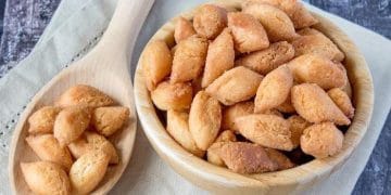 Biji ketapang goreng renyah khas Betawi. (Sumber: tokowahab.com)