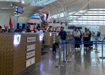 Ilustrasi penumpang tiba di bandara internasional Indonesia (Sumber: Tribunnews)
