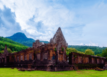 Laos, permata tersembunyi Asia Tenggara, tawarkan keindahan alam, budaya, dan petualangan autentik yang jarang dijelajahi wisatawan. (Sumber: realisticasia.com)
