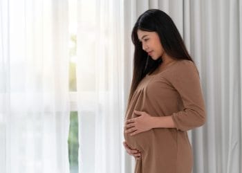 Ketahui apakah janin bisa lapar dan tanda-tandanya saat kehamilan muda menurut dokter. Tips untuk ibu hamil agar kebutuhan nutrisi janin tetap terpenuhi. Foto: Freepik