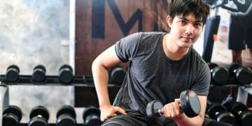 Temukan 10 metode berbasis penelitian untuk menurunkan berat badan secara cepat dan aman, termasuk intermittent fasting, diet tinggi protein, pengelolaan stres, dan pola tidur yang mendukung metabolisme. Foto: Freepik