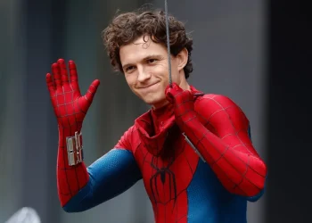 Insiden saat syuting Spider-Man: Brand New Day menyebabkan Holland menderita gegar otak ringan. Syuting dihentikan sementara, dan dia mulai pulih perlahan. Foto: Yahoo