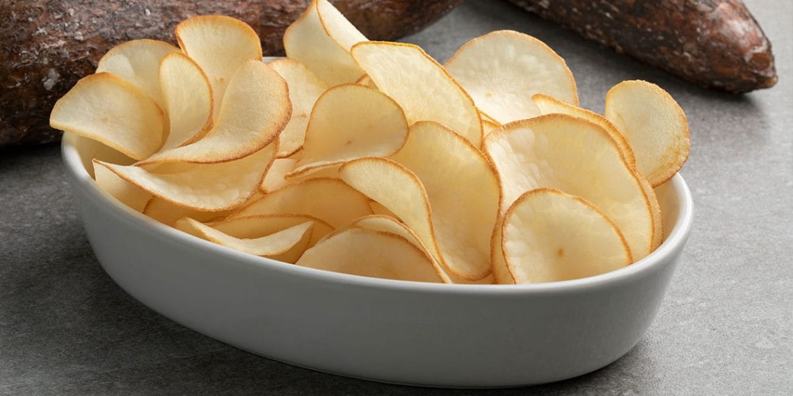 Keripik singkong renyah dengan balado kering sebagai bumbu pelengkap (Sumber: Tokopedia)