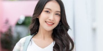 Cari tahu rahasia tetap wangi dan segar sepanjang hari meski cuaca panas menyengat. Simak tips perawatan tubuh, gaya hidup, hingga pilihan bahan alami untuk menjaga kepercayaan diri. Foto: Dreamstime.com