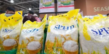 Pemerintah perlu mempercepat distribusi 1,5 juta ton beras SPHP agar stabilitas harga dan pasokan pangan tetap terjaga. Teknologi, satgas, dan jaringan lokal turut dioptimalkan.