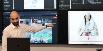 Ilustrasi teknologi kecerdasan buatan (AI) yang kini dipercaya Albania untuk membantu mengelola pemerintahan dan mencegah praktik korupsi. (Sumber: Vlasov Sulaj/AP Photo)