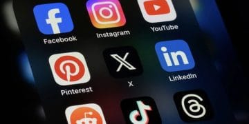 SAFEnet menilai usulan satu orang satu akun media sosial dapat melanggar privasi, membahayakan kebebasan digital, serta memicu risiko identitas dan pengawasan massal. (Sumber: selular.id)