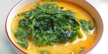 Semangkuk gulai daun singkong santan khas rumahan, gurih, pedas, dan kaya rasa. (Sumber: cookpad/@Ismy Maulidasary)