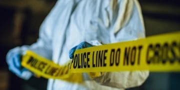 Ilustrasi Garis Polisi