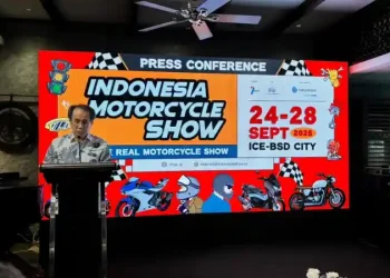 IMOS 2025 di ICE BSD menyediakan shuttle bus gratis, parkir luas, dan tiket mulai Rp 25.000. Event otomotif roda dua terbesar di Indonesia yang siap memanjakan pengunjung dari 24–28 September. Foto: Otorider/Gemilang Isromi Nuar