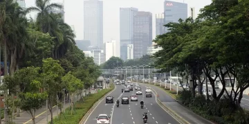 Kendaraan melintas di salah satu ruas jalan Jakarta. Sistem ganjil-genap tidak diberlakukan akhir pekan ini, sehingga semua kendaraan bisa melintas bebas. (Sumber: Sopan Sopian dari Pixabay / BandungInsider.com)