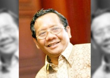 Mahfud MD menyatakan kesediaannya bergabung dalam Komite Reformasi Polri yang diinisiasi Presiden Prabowo. Ia menegaskan perannya akan bersifat kritis namun konstruktif, fokus pada perubahan budaya, struktur, dan instrumen kepolisian. Foto: Nusabali