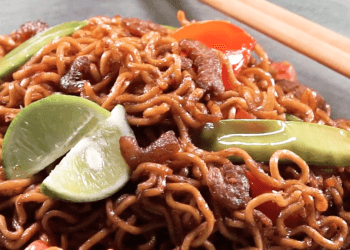 Semangkuk mie goreng enak dan gurih ala restoran. (Sumber: Orami)