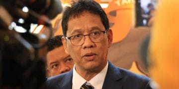 Dalam pekan pertama menjabat Menkeu, Purbaya Yudhi Sadewa melempar gebrakan: dari perburuan pengemplang pajak hingga suntikan likuiditas Rp 200 triliun. Berikut ulasannya yang mudah dipahami.