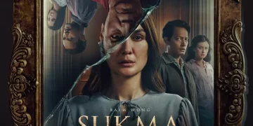 Poster film Sukma yang memperlihatkan Luna Maya sebagai Arini dan bayangan samar di dalam cermin kuno, menggambarkan kehadiran unsur mistis dalam cerita. (Sumber: Dok. Tiger Wong Entertainment)