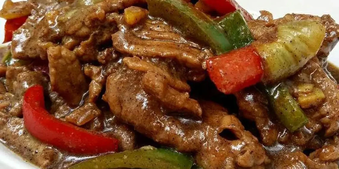 Sapi lada hitam dengan daging empuk dan kuah kental gurih, siap disantap bersama nasi panas. (Sumber: instagram.com/mrs.wijaya)