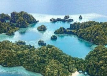 Jelajahi Sombori Sulawesi Tengah: karst dramatis, air laut bening, gua eksotis, dan budaya Bajo yang khas. Panduan lengkap liburan alam yang memesona. Foto: theAsianparent